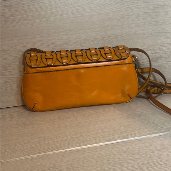 Patricia Nash Baku Tan Leather Clutch with Ruched Detailing - Picture 3 of 4